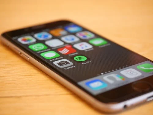 iOS 11 Beta 3 sugeruje wprowadzenie relacji na żywo z ekranu urządzenia