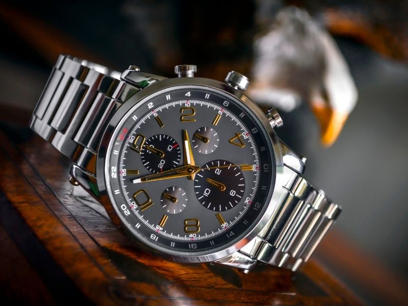 Zegarek na prezent – na co zwrócić uwagę podczas zakupu?
