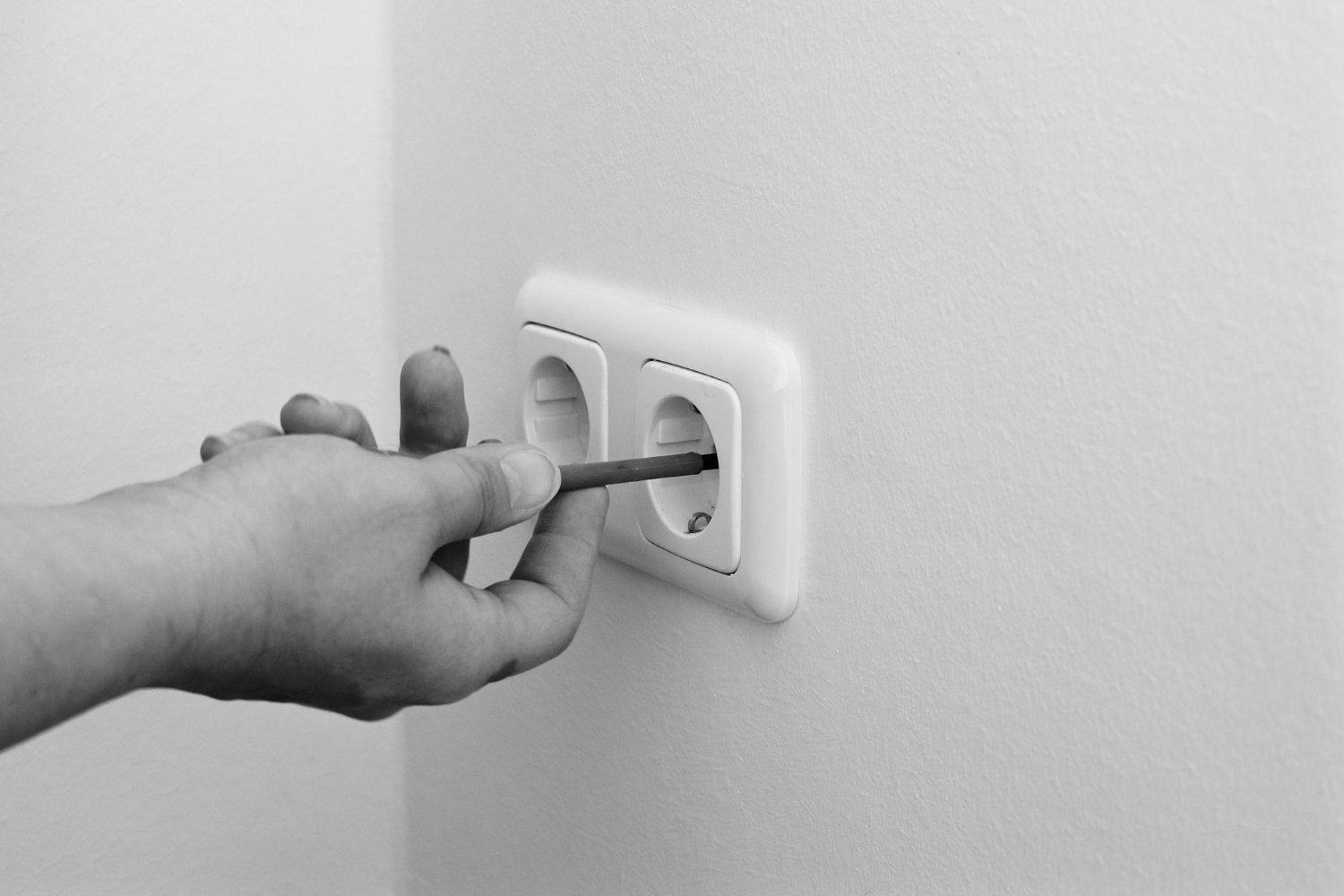 Jak podłączyć gniazdka elektryczne?